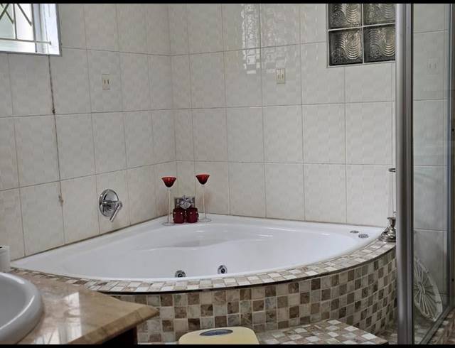 3 BEDROOM HOUSE FOR SALE IN ARBORETUM